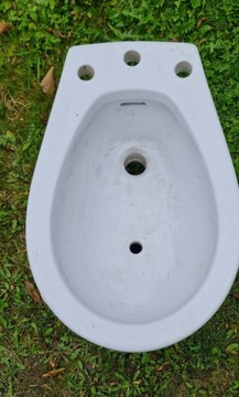 Bidet stojący