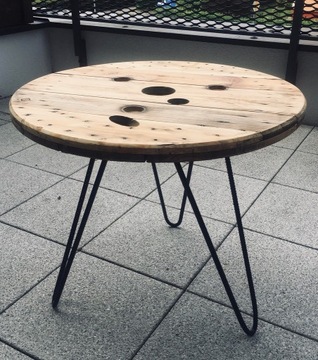 Okrągły stolik kawowy ze szpuli