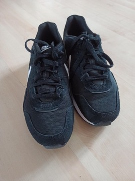 Nike Venture Runner Buty Czarne Damskie