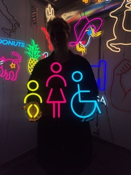 Neon oznaczający toaletę. Neonowe Napisy 