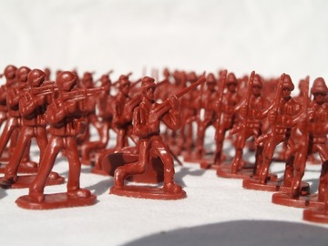żołnierzyki, małe figurki, 76 postaci