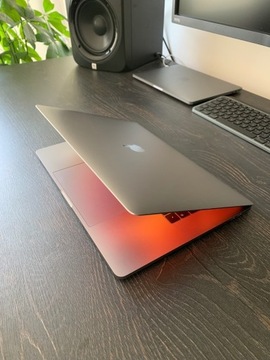 MacBook Pro 15" 2019 A1990 VEGA 20 i9 2TB SSD 32GB