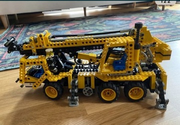 Lego technic dźwig 8460 + auto 8858
