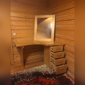 Drewniana toaletka z lustrem-idealny stan