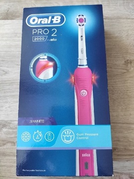 Szczoteczka elektryczna Oral-B Braun pro2 3dwhite