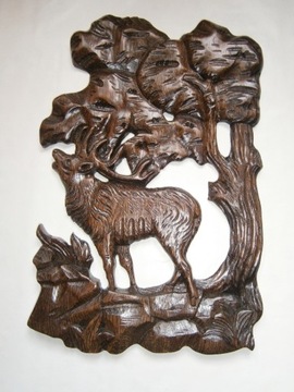 Rzeźba jeleń w drewnie dębowym