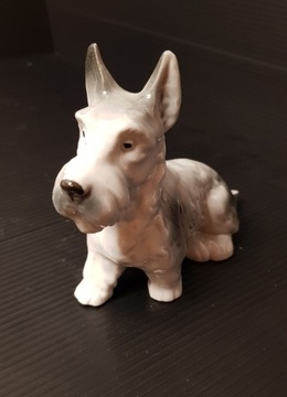 Porcelanowy Piesek Figurka Pies 