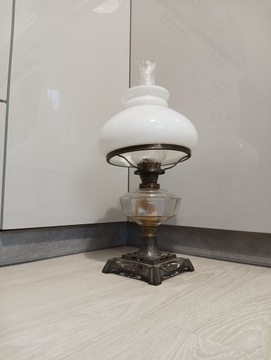 Lampa naftowa z abażurem antyk