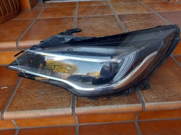 LAMPA LEWA PRZÓD REFLEKTOR OPEL ASTRA K 39158005