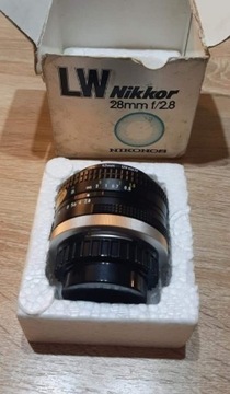 Oiektyw LW Nikkor 28 mm f/2.8