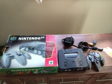 Nintendo 64 + karton + pad + kabel zasilający + AV