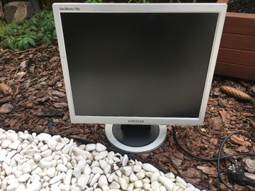 Monitor LCD Samsung 710N S 17"   -   WARSZAWA    