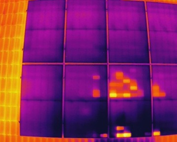 Przegląd paneli fotowoltaicznych termowizją z dron