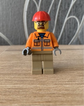 LEGO Minifigurka cty0366 Budowlaniec City