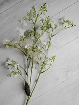 Sztuczne białe kwiaty gałązka 