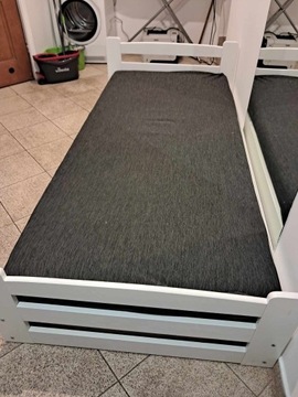 Łóżko Ikea 90x200 z dwoma materacami