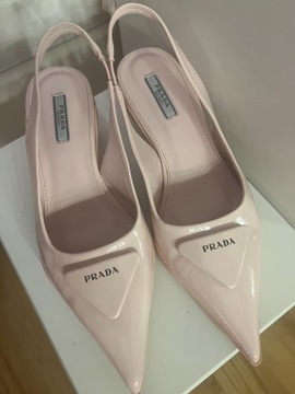 Czółenka Prada buty
