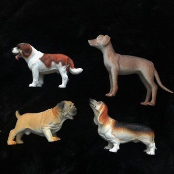 Kolekcja figurek psów