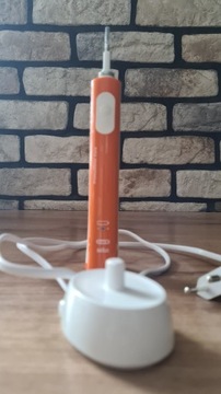 Szczoteczka elektr Oral-B uzyw stan idealny orange