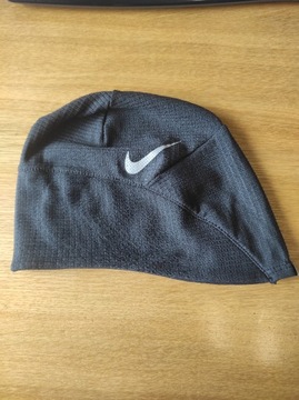 Czapka damska NIKE czarna M/L