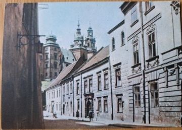 Kraków  ul. Kanonicza w głębi zamek na Wawelu