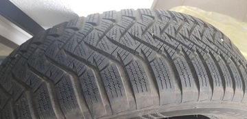 Opony zimowe 215/60R17