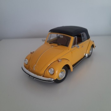 Volkswagen 1302Ls cabrio revell 1:18