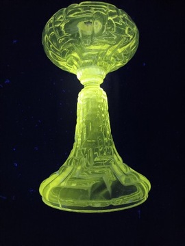 Stara belgijska lampa naftowa , szkło uranowe ? lata 30e