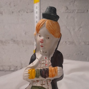 Porcelanowa figurka klauna z harmoni, bardzo wysok