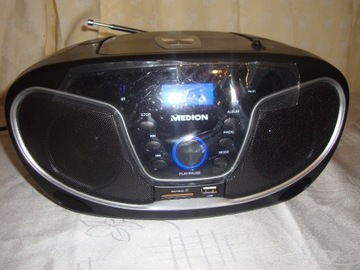 Radioodtwarzacz z radiem CD boombox