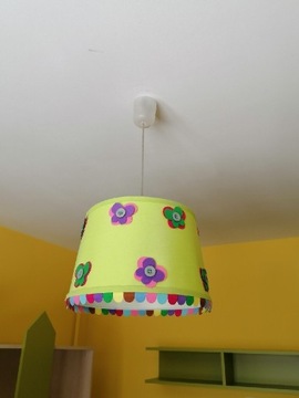 Lampa do pokoju dziecięcego 