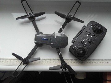 Dron składany E88pro, z 2xkamerą i podglądem na sm