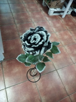 Czarna Róża brokat 78 cm sztuczna nowa