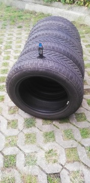 Opony Goodyear 235 55 17 zima wielosezo ok 6 mm