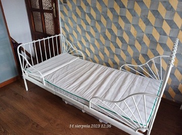 Dwa łóżka MINNEN z Ikei 