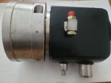 Cylinder CNC przelotowy firmy Pratt Burnerd