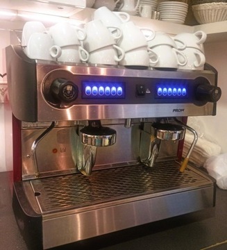 Włoski profesjonalny ekspres do kawy automatyczny