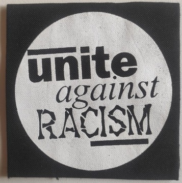 Naszywka: ubite against racism