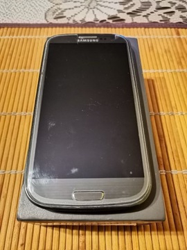 Telefon Smartfon Samsung Galaxy SIII S3 GT-I9300