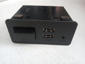 Gniazdo czytnik USB SD AUX Mazda CX-5 D09H-669U0