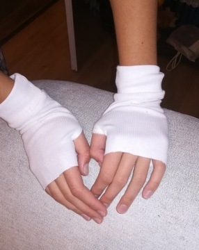 białe rękawiczki bez palców damskie mitenki prążek