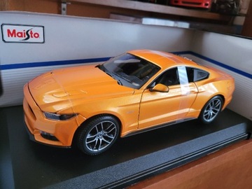 Model Ford Mustang, 1/18, Maisto