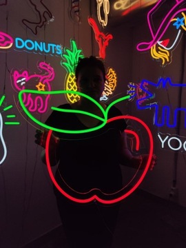 Jabłko Neon LED - Neonowa Ozdoba na Ścianę