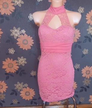 koronkowa różowa sukienka