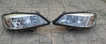 Opel Astra G 2004 - lampy lewa i prawa na przód