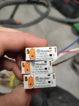 Przekaźnik miniatury Finder 16A 8A 230V