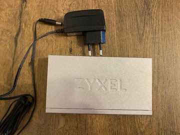 Switch 1Gbps Zyxel, 8 portów, zarządzalny używany, sprawny