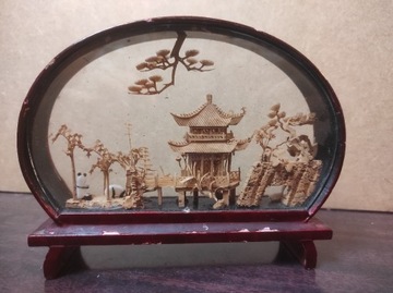 Orientalna diorama ozdoba z korka i laki