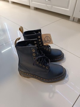 Dr. Martens czarne matowe glany 14055