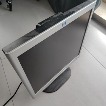 Mały Monitor HP 1702 17''